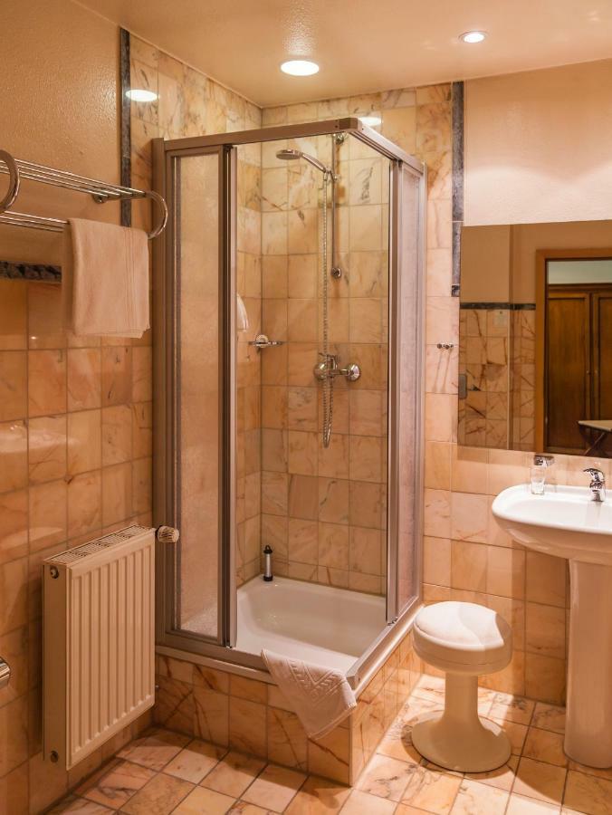 Hotel Ratskeller Schwarzenberg Schwarzenberg  Esterno foto